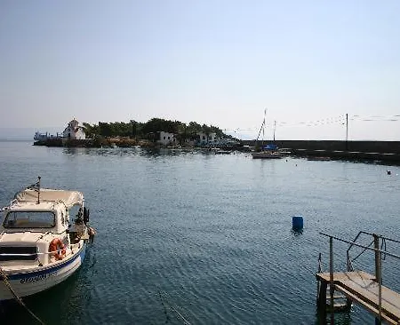 Malvazios Azure Sea Daire *